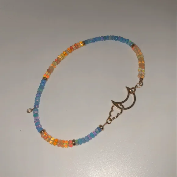 SOLD♥️ 14k Yellow Gold Crescent Moon /Charm Clasp - Picture 8 of 8